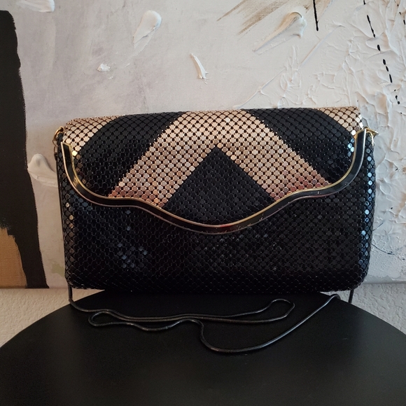 VINTAGE Gold & Black Chainmail Metal Mesh Purse with Snake Shoulder Strap - Picture 2 of 9